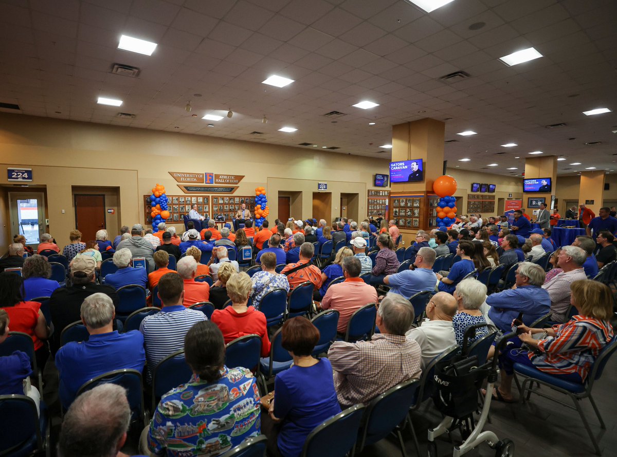 Great showing last night for the first stop of our 2024 Gators Caravan with head coach Billy Napier and Voice of the Gators Sean Kelley. 🐊 Read more: floridagators.com/news/2024/4/15…