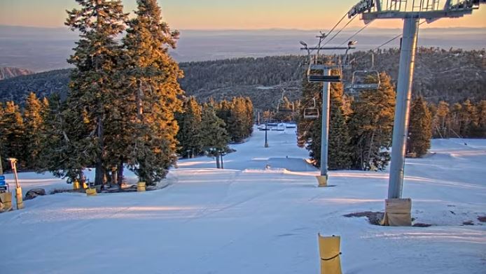 Today may be our best day of the week with bright blue skies, daytime highs in the low 60s, and light NW winds. Spring skiing is at its finest but please remember to wear your sunscreen. Mountain High is open through April 21st if not longer. Tickets .... mthigh.com/site/trails-an…