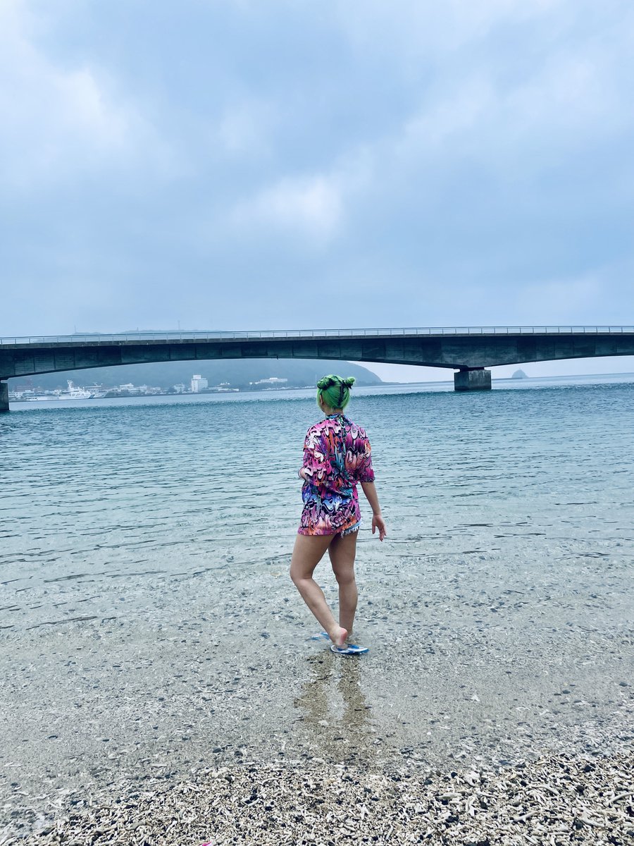 AIPPPPPoledance's tweet photo. 4月前半は奄美大島にいました🏖
後半は関東おります✌️✌️
本日も4時まで🥂
#キャバレー東京 
#CABARETTOKYO 
#五反田
#Poledance 
#poledancer 
#pole 
#dance 
#ショーパブ
#奄美大島 
#海 https://t.co/uaSA9spGK4