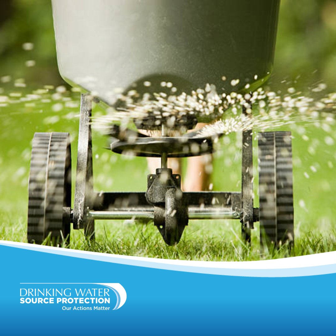 Lawn fertilizers often go with the flow and can contaminate drinking water sources. Use the right amount at the right time. Learn more: bit.ly/4asoTwp  #SourceWaterON
#DrinkingWaterSources
#WaterWednesdays