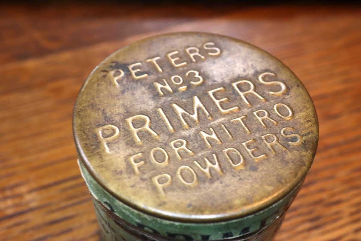 FirearmsHistory's tweet image. Just a nice early Peters primer cap tin. I was delighted to find that it's still full; now I just need to figure out what shells would have used these.

#primers #primertin #peters #vintageammo #oldammo #waycool