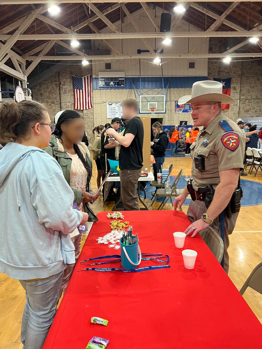 Last week, Sgt Snider and Trp Woolley attended the Apple Springs ISD Career Fair and had a great time. They met some possible future DPS candidates and also Willie the 🐊 Alligator. Thank you for including us in this great event!