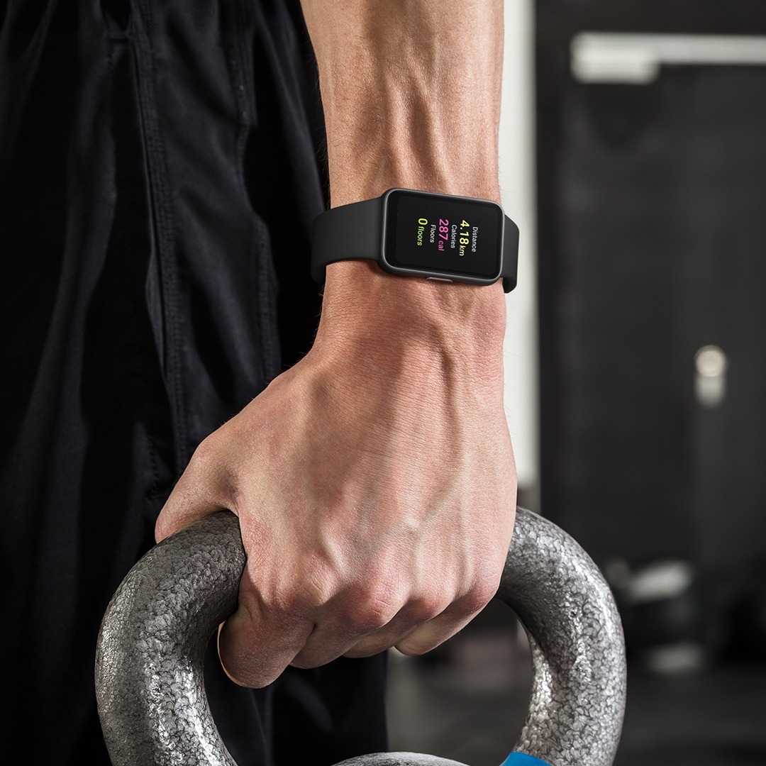 SamsungTurkiye's tweet photo. Tatil bittiğine göre #GalaxyFit3 ile spor rutinine dönme vakti! 💪🏼🏋🏼‍♀️ https://t.co/0wlRsv2kMl
