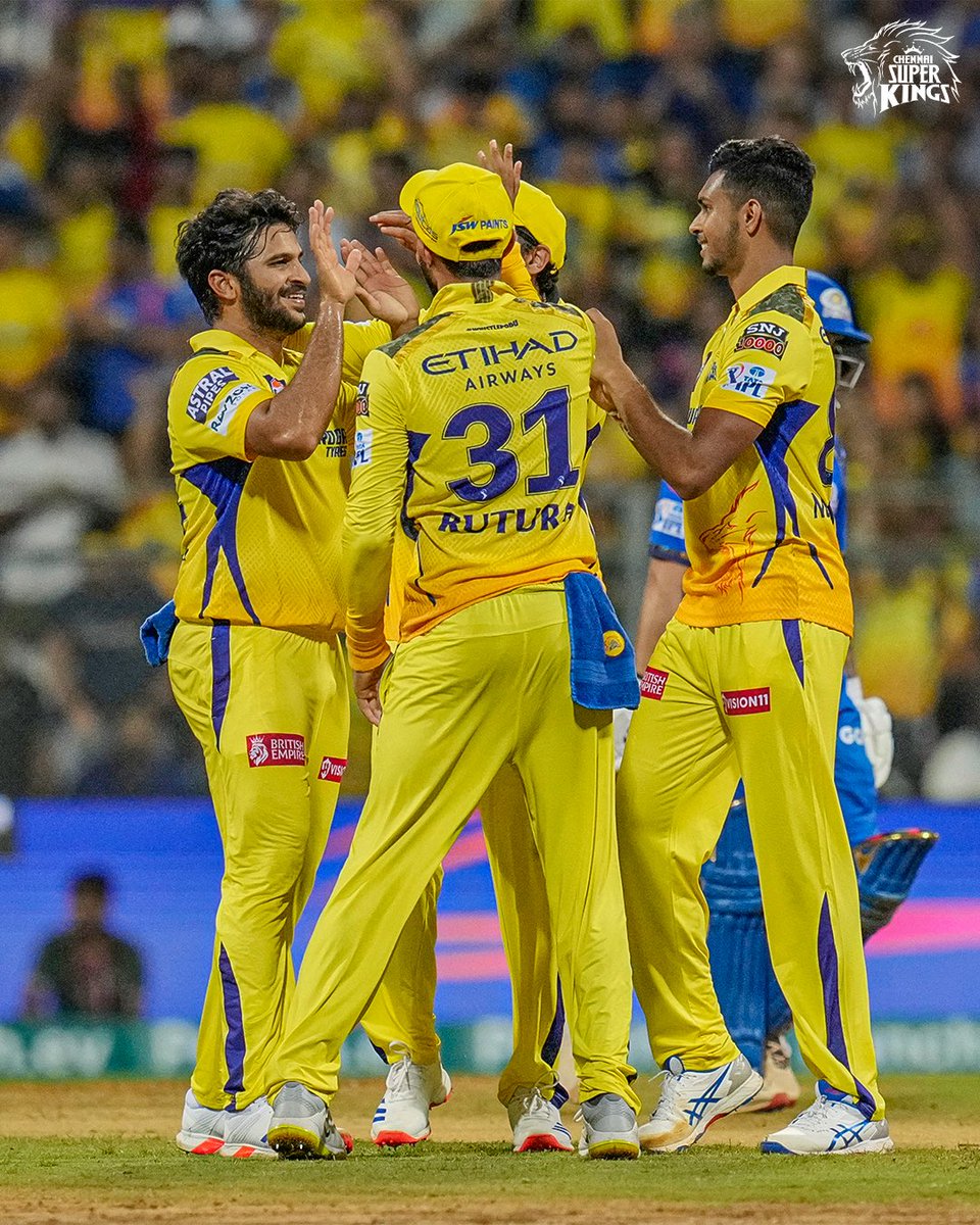 The Roaring Grab and the pride celebration! 🦁🫂

#WhistlePodu #Yellove 🦁💛 @imShard