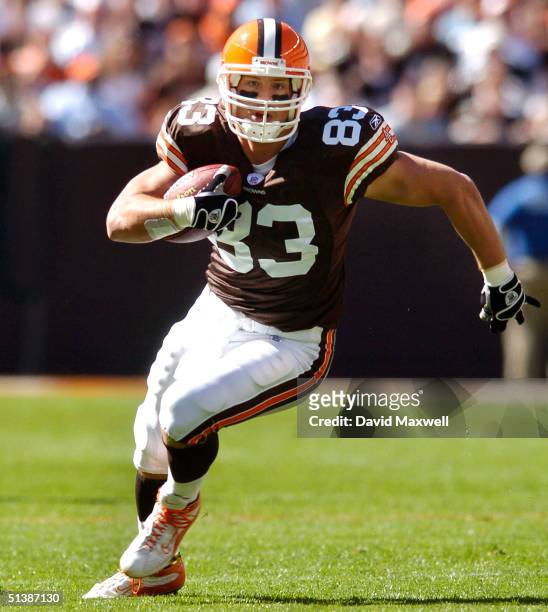 🫵 On this date in 2000.... Aaron Shea was selected in the 4th round (110th overall pick) of the 2000 NFL Draft by the Cleveland Browns where he played for 6 of his 7 years in the league. 〽️ 1995 - 1999 *Tight End #36 #GoBlue @AShea36