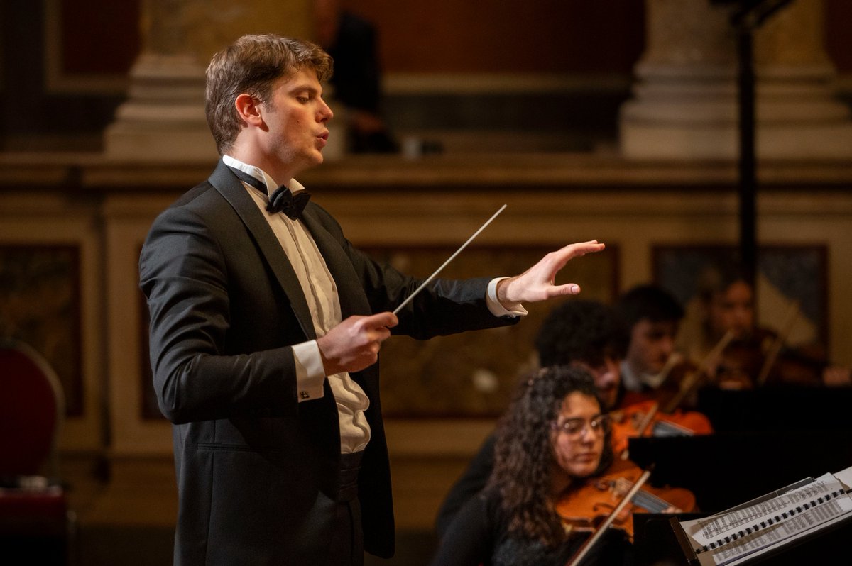 ItalyinAustria's tweet photo. 🇮🇹L'Orchestra Giovanile Fontane di Roma ha tenuto un concerto in occasione della prima giornata del Made in Italy in #Austria presso la prestigiosa Großer Festsaal dell'@univienna. 

@ITAWien_ 
@ItalyMFA https://t.co/rC6ZwG379a