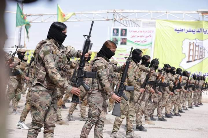 ⭕🔞Anti-terrorism forces affiliated with the Syrian Democratic Forces arrest a leader in the ISIS terrorist organization in the Shadadi area in northeastern Syria.