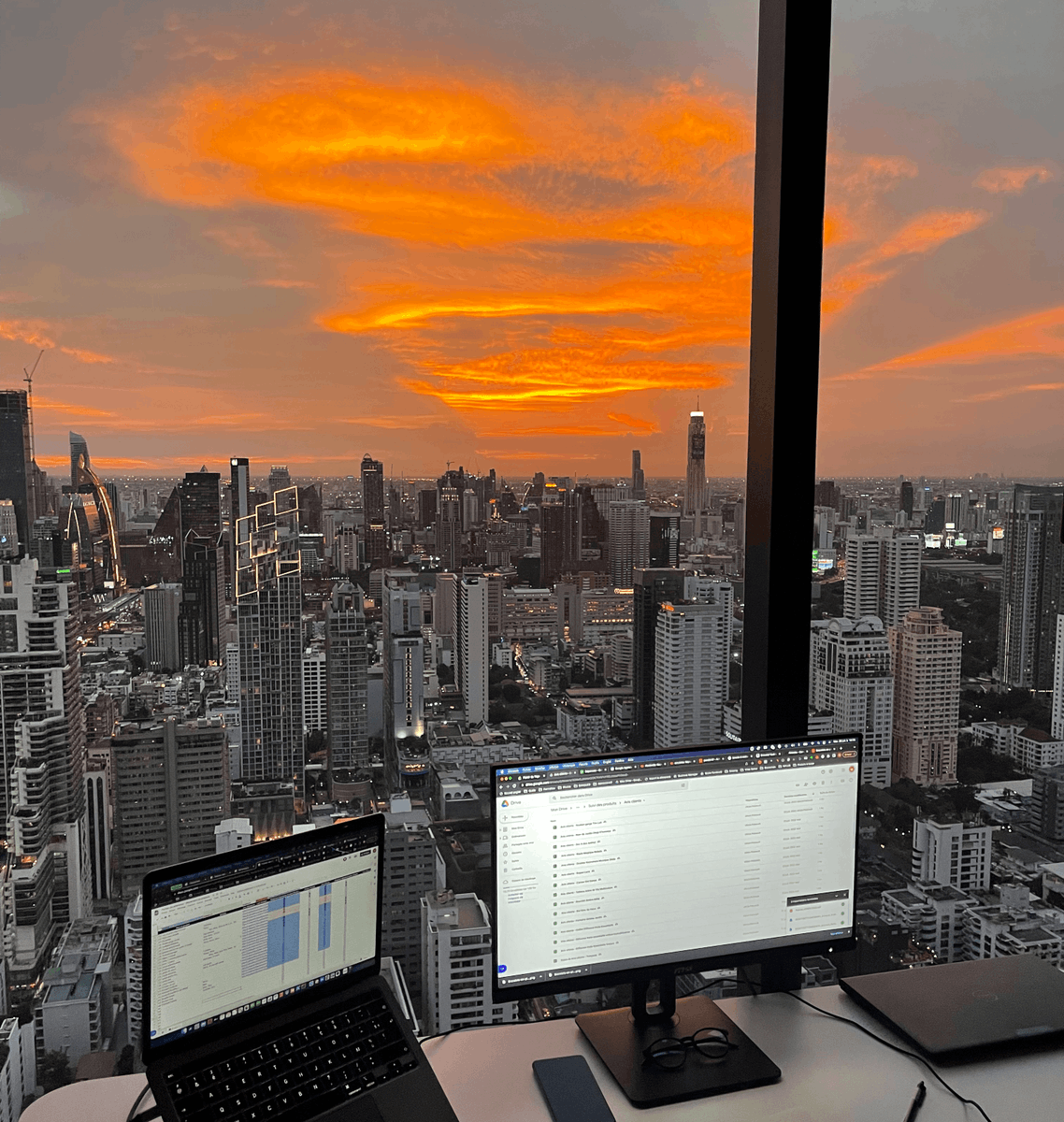 Après avoir généré plus d'un million d'euros avec une seule boutique sur le marché FR, j'ai décidé d'all in sur le marché US🇺🇸💸

Ca fait 3 mois que j'ai lancé une boutique sur le marché US.

Dans ce thread je vais te faire un petit récap sur mes débuts👇