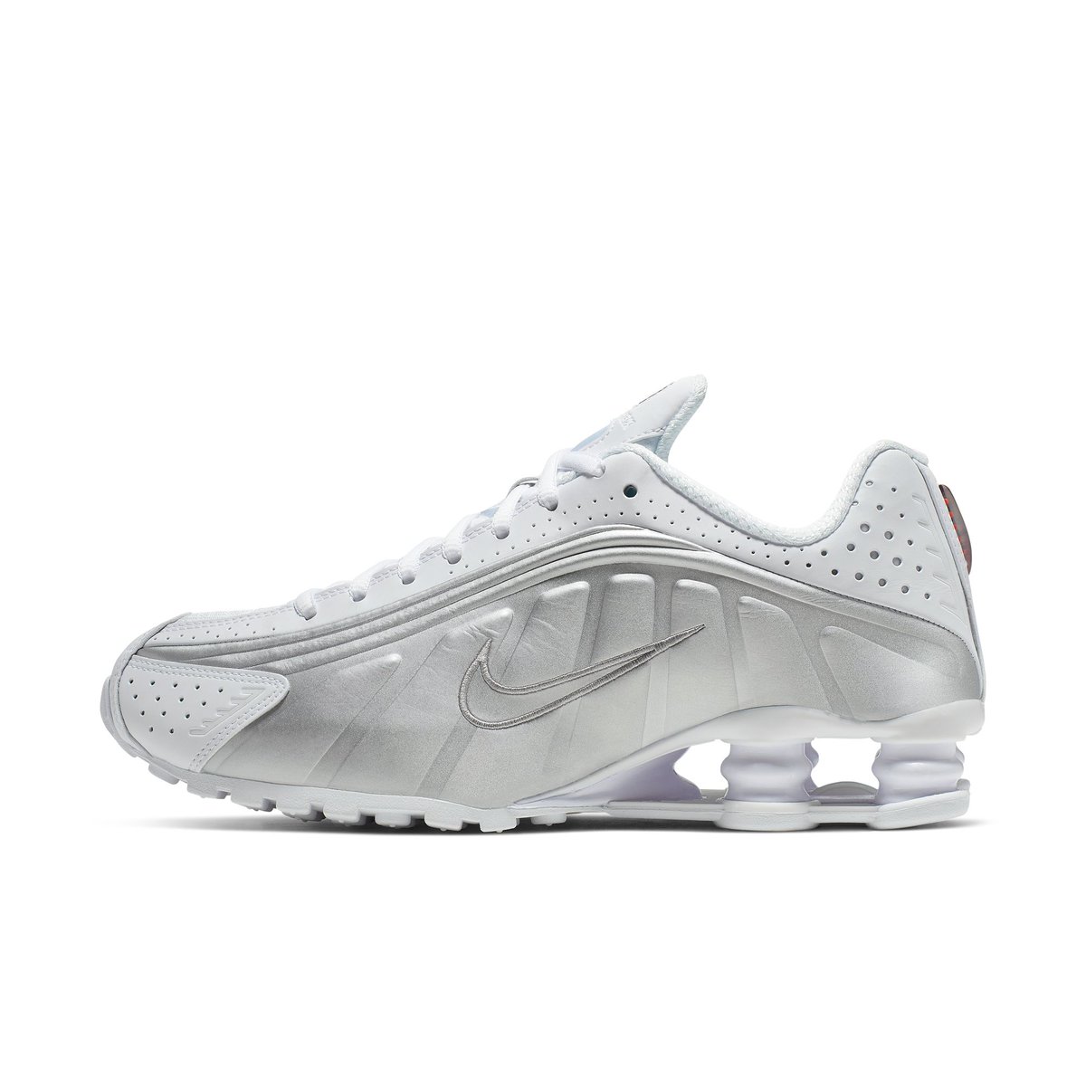 The Women's Nike Shox R4 - 'Metallic Silver' is now available on our online store. soleplayatl.com/products/women…