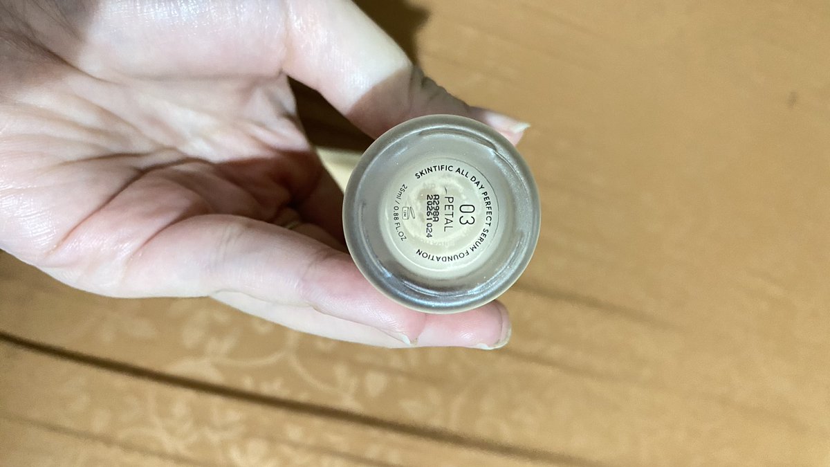 wts skintific all day perfect serum foundation shade 03 Petal. baru dipakai 1 ml masih full banget isinya. dijual lagi krn salah shade. 

150k aja was 187k!!! yg mau dm