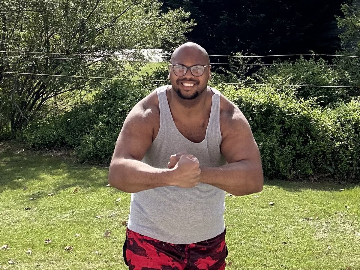 Just took these awhile ago, I’m happy and more determined than ever to reach my goals, i been working out hard and just working out in general over the past week. #Handsome #Sexy #BlackMan #Muscle #Motivation