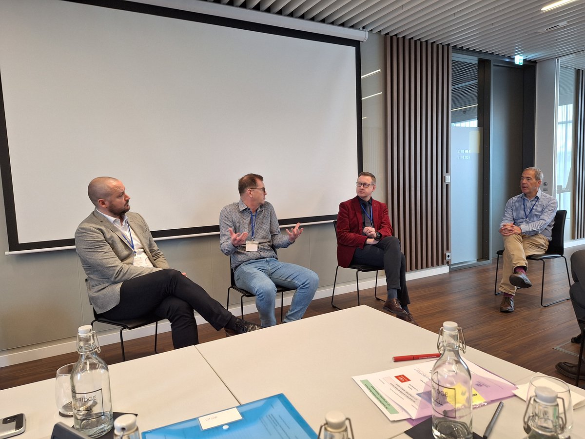 Expert panel session at the Small Posts & Islands Postal Forum, Keflavik, Iceland. How to increase parcel volumes while minimising costs for postal organisations in a very competitive market a key topic @Posturinn #Parcel #ecommerce @RouteSmart