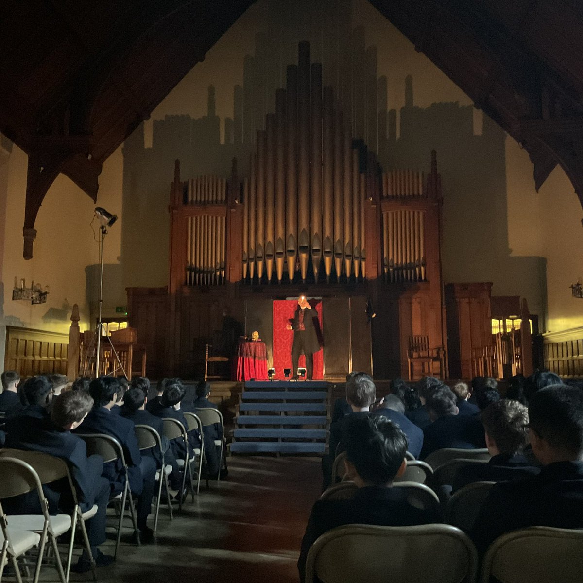 BSBDEnglishDept's tweet photo. This afternoon, Year 8 have enjoyed two Gothic tales: The Tell Tale Heart and The Red Room, to introduce their new unit exploring the fantastic genre that is Gothic! Boys were enthralled… 🦇🧛🏼🌘🕯️ https://t.co/qKF760Rqnr