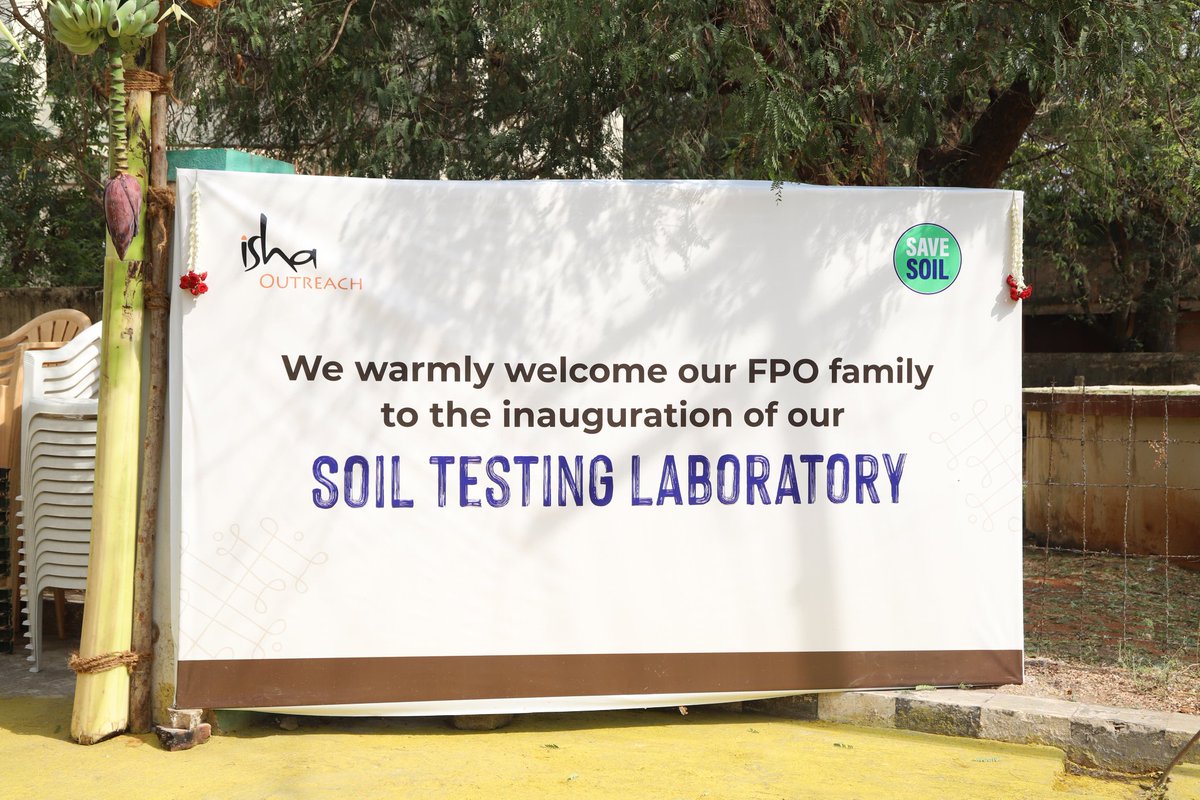 IshaTamil's tweet photo. #SaveSoil Inaugurates State-of-the-art Soil Testing Laboratory

Thousands of farmers stand to avail the benefit of the lab for free!
 
A state-of-the-art soil testing laboratory was inaugurated on 16/04/24 by Save Soil Movement in Pooluvapatti, Coimbatore. Supported by #IshaOutreach, the laboratory aims to benefit approximately 10,000 farmer members from 25 Farmer Producer Organizations (FPO) by providing free soil testing services. @cpsavesoil