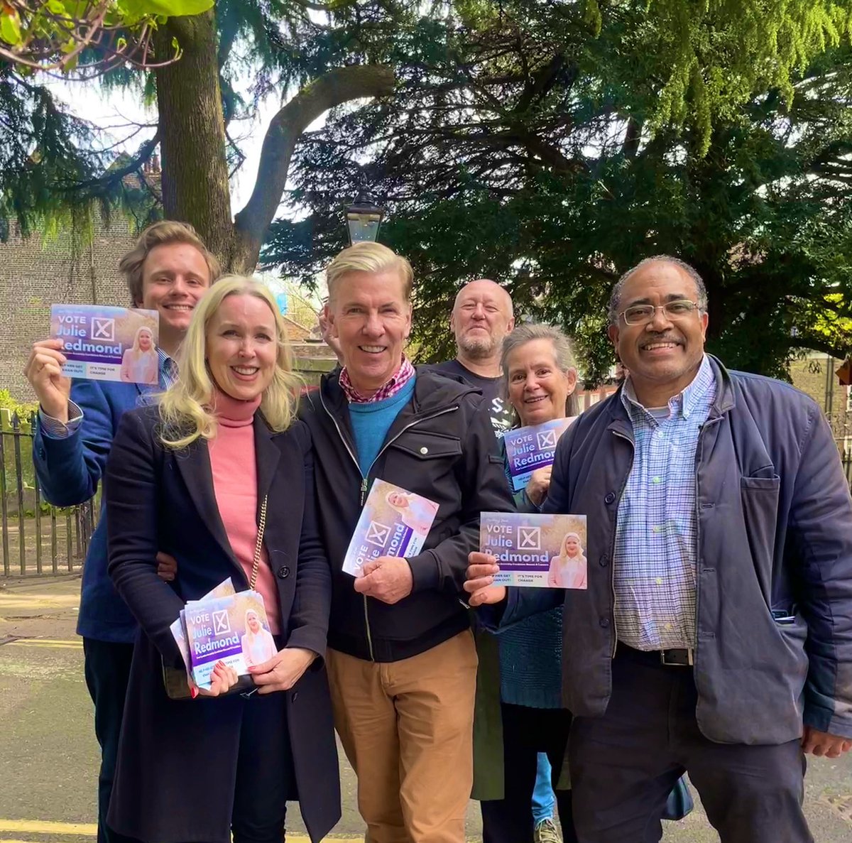 ☀️Throwback to last Sunday where @JulieredmondW and I were joined by @toryboypierce and local residents from Hampstead and Highgate. 

🌳 Vote @JulieredmondW on May 2nd!