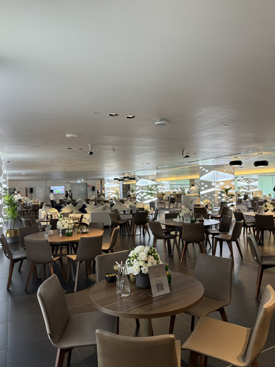 نبارك لفريق النادي العربي الرياضي الفوز بالبطولة
نفخر كشريك الضيافة الرسمي لكأس السوبر قطر-الإمارات العربية المتحدة 2024!
قدم فريقنا في فندق الشعلة الإقامة وخدمة الطعام والضيافة المثالية، مما ساهم في تجربة مميزة للمشرفين والقوى العاملة وكبار الشخصيات والضيوف من كبار الشخصيات.