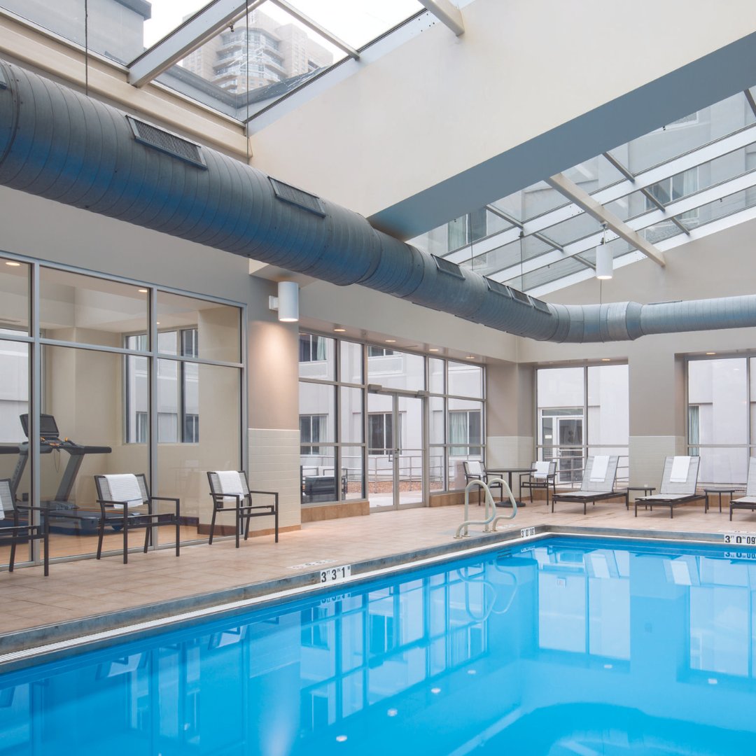 No need to wait for warmer days with our indoor pool! 😎 Book your Chicago stay today: marriott.com/en-us/hotels/c…