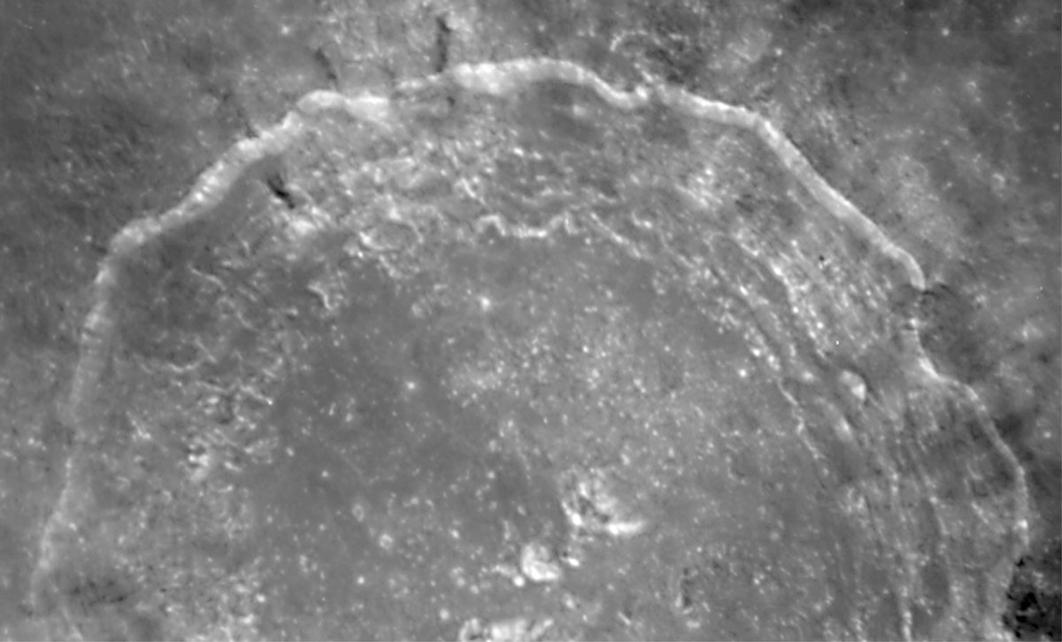 Hello, Moon! 🌕

#OTD 25 years ago, this Hubble image of our Moon's Copernicus crater was released.

This crater stretches 58 miles wide (93 kilometers)! It was formed when an asteroid over a mile wide slammed into the Moon a billion years ago.

For more: go.nasa.gov/4d21OSL