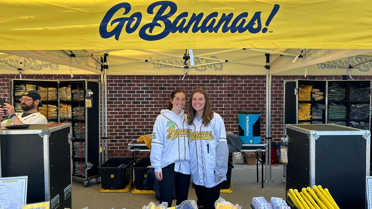 .@TheSavBananas have garnered a lot of attention for their fans-first philosophy and catchy social media content. @GSUSportAdmin students had the opportunity to volunteer with the team during their recent world tour stop in Lawrenceville, Ga.! Read on: t.gsu.edu/3JlIXo4