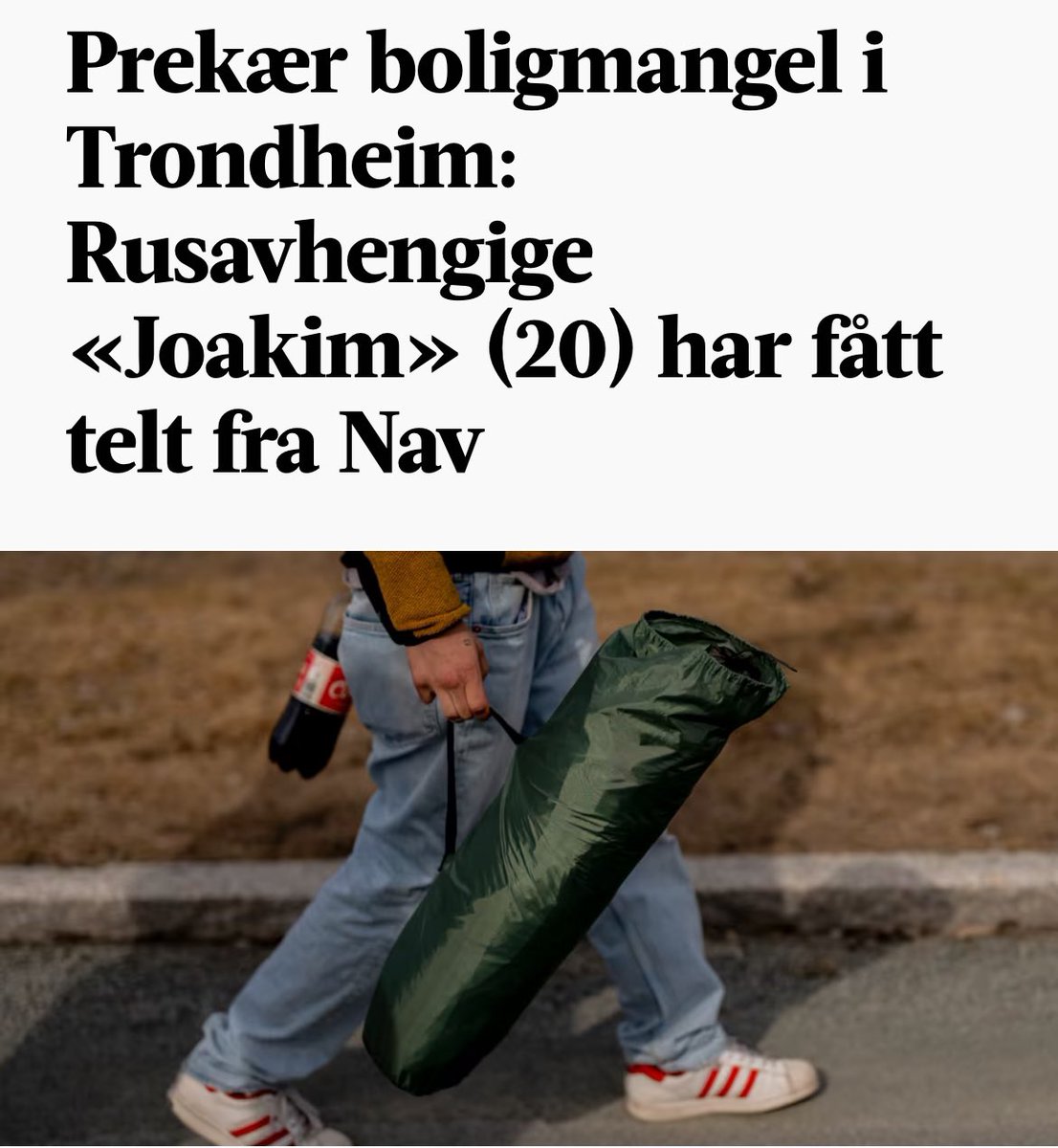 UtlendingT's tweet image. Faen så jævla flaut. Vi skal liksom bo i «Verdens beste land» så gir vi en syk mann telt dagen etter at han blir skrevet ut av psykiatrisk sykehus. Velferdsstaten går opp i sømmene.