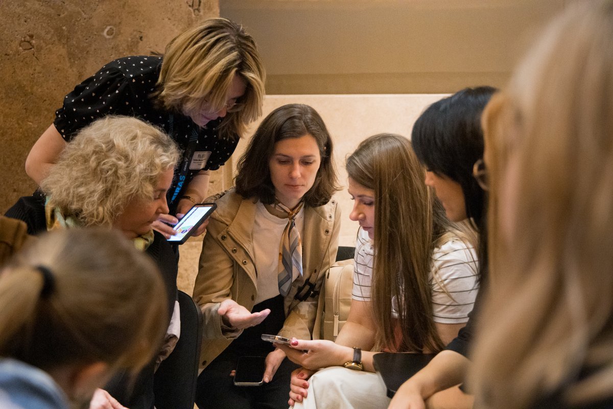 LibrariesEU's tweet image. Last week, over 100 people gathered in Lisbon &amp;amp; online for the #ResourcingLibraries conference! 💬

Participants learned about EU programmes, networked with practitioners, and discovered EU projects on #DigitalSkills in public libraries.

🔗 Read more: tinyurl.com/3psaxee7