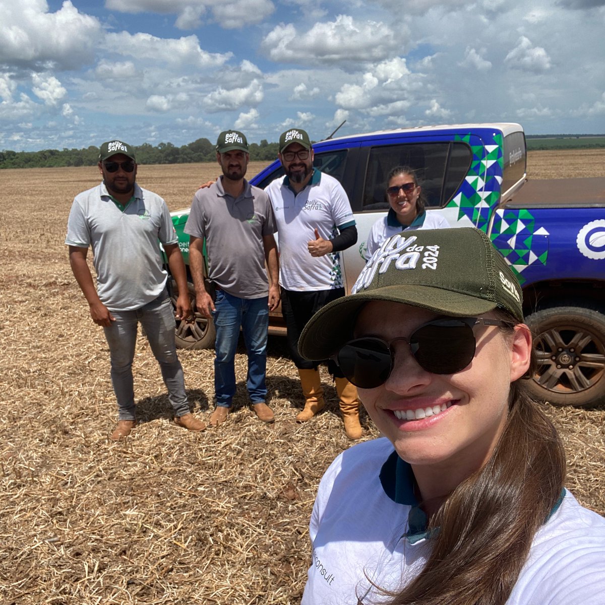 rallydasafra's tweet image. Nem parece que encerramos a Etapa Soja há duas semanas, não é mesmo? 😉🌱

Agora é tempo de estar perto dos produtores, junto de nossos patrocinadores e colegas de equipe. 👨‍🌾🚜

Bora aproveitar! 💚

#agro #agronegocio #produtorrural #lavoura #rallydasafra