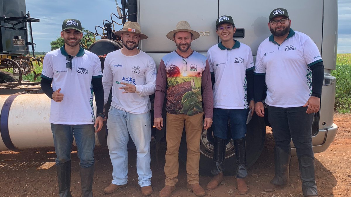 rallydasafra's tweet image. Nem parece que encerramos a Etapa Soja há duas semanas, não é mesmo? 😉🌱

Agora é tempo de estar perto dos produtores, junto de nossos patrocinadores e colegas de equipe. 👨‍🌾🚜

Bora aproveitar! 💚

#agro #agronegocio #produtorrural #lavoura #rallydasafra