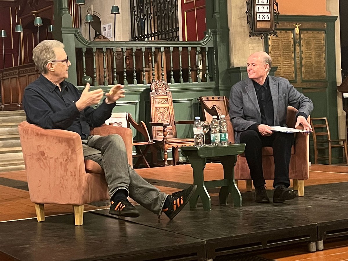 Another fascinating Winter Lecture last week at @StMichaelsW4 when #RobertFox gave us an informed and witty insight into his extraordinary life as one of the great theatrical, film & TV producers. Special thanks as always to interviewer @TorinDouglas and sponsors @Finlay_Brewer