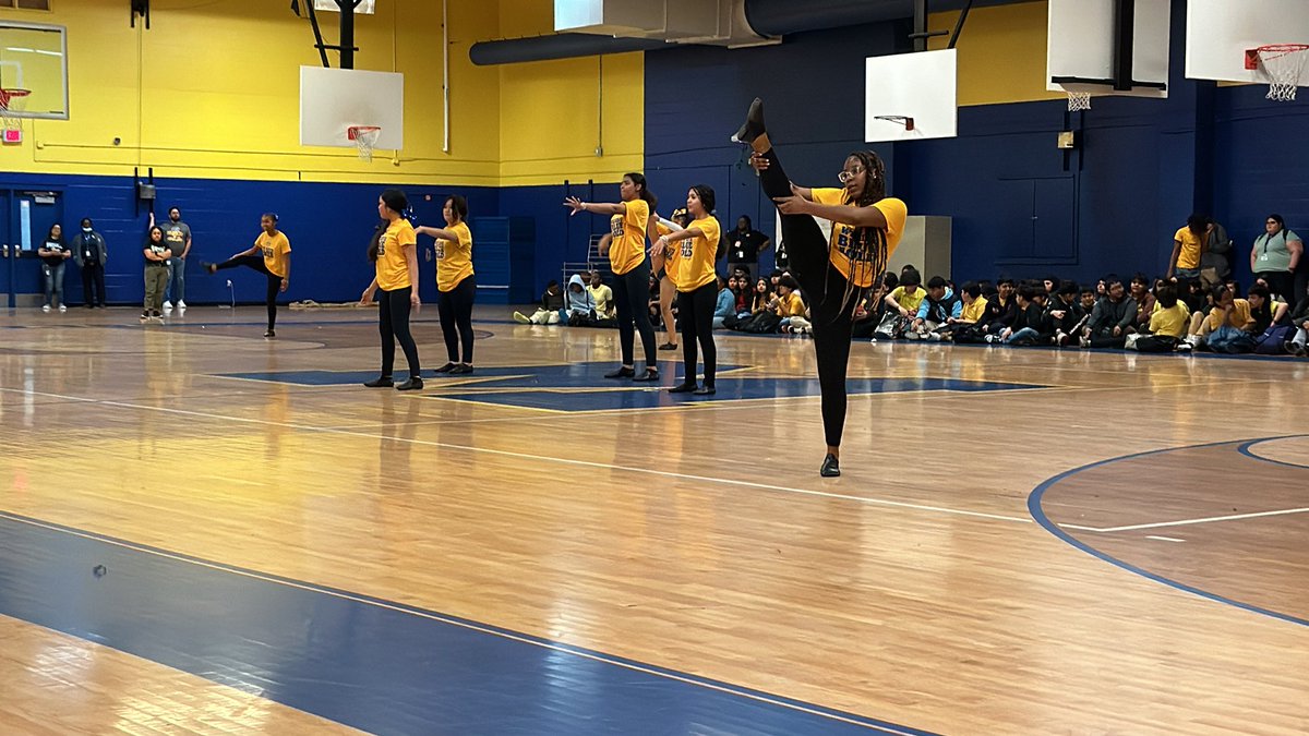 Marshall Middle School (@mmafahisd) on Twitter photo Teachers and Students participating in our STAAR pep rally! <a href="/jbridgewaterEDU/">Jeff Bridgewater</a> @HISDCentral Teachers and Students participating in our STAAR pep rally! <a href="/jbridgewaterEDU/">Jeff Bridgewater</a> @HISDCentral