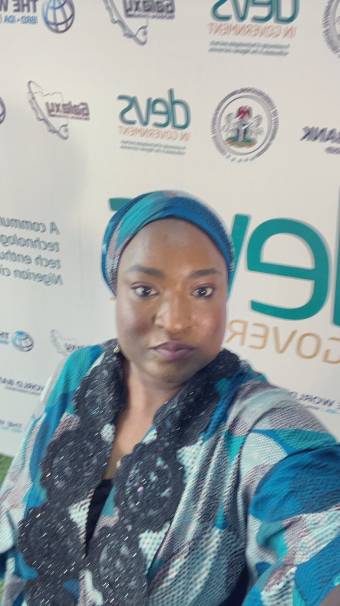 emejimeta2's tweet photo. We are here live. Busy busy busy https://t.co/uKTPMoN7Uh