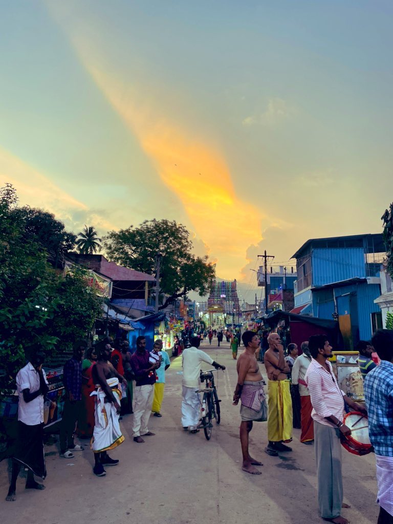 VisitKurungudi's tweet photo. @bettercallragu திருக்குறுங்குடி பிரம்மோத்ஸவம் 2024 நாள் 9 (02-Apr-24) - அரையர் ப்ரணய கலக உத்ஸவம் &amp; சந்திர பிரபை

#thirukkurungudi #brahmotsavam2024 #Day9 #திருக்குறுங்குடி #tirukkurungudi #divyadesam 

VisitThirukkurungudi - https://t.co/gnlrTGmuWz https://t.co/fCfTM6XCll
