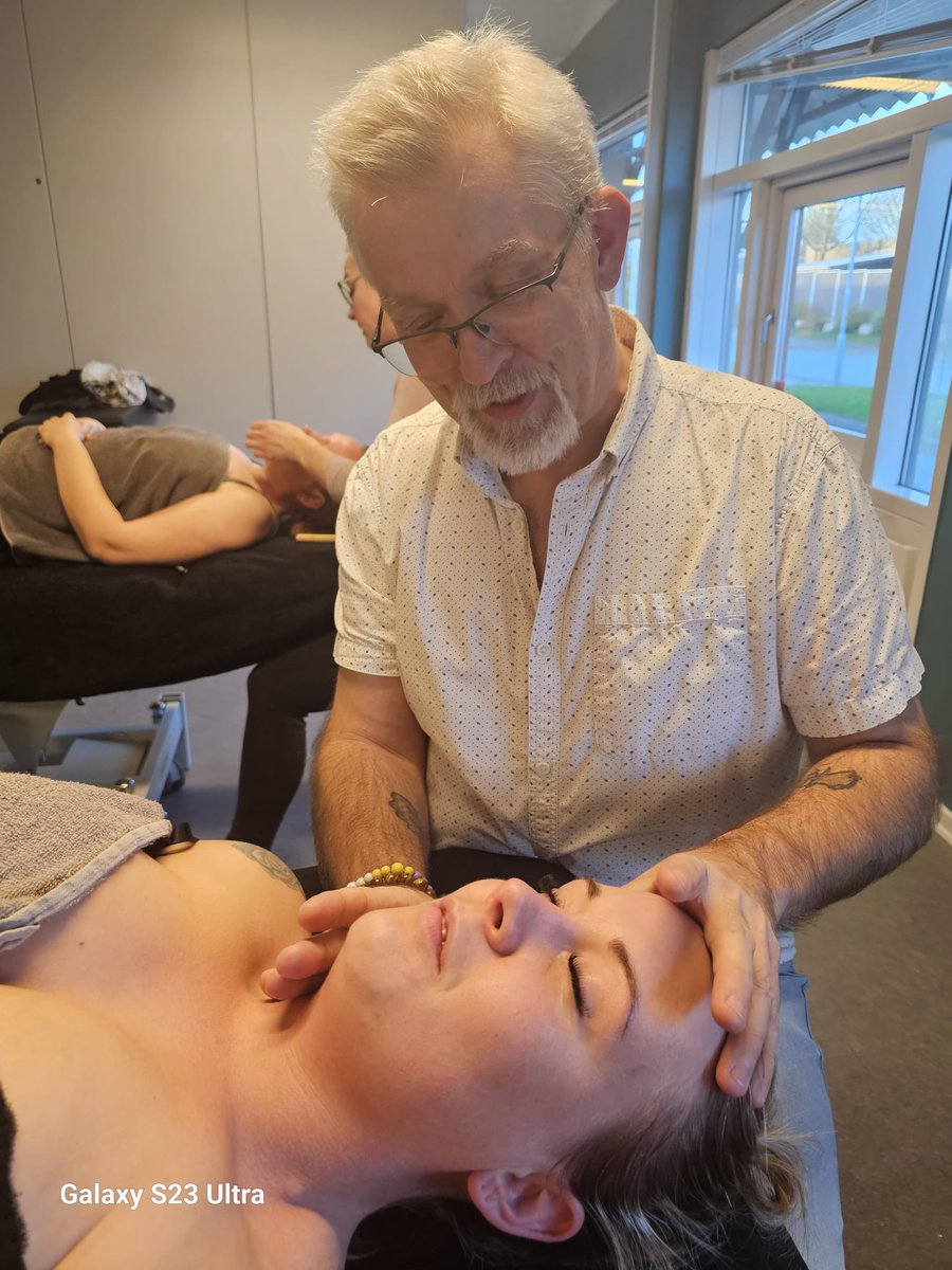 Facial massage training 💆‍♂️
#BodyTransformation #wellness #Wellbeing #facialmassagetraining #myhobby  #facetransformation 
behandlerhuset4735.dk