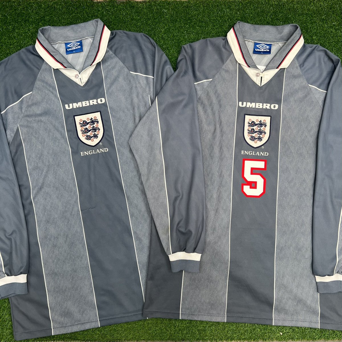 historicshirts's tweet image. Twins @England 😍

59 days until @EURO2024 😎

#england #umbro #longsleeve #euro2024 #football #soccer #footballshirt #soccerjersey #classicfootballshirts #historicfootballshirts