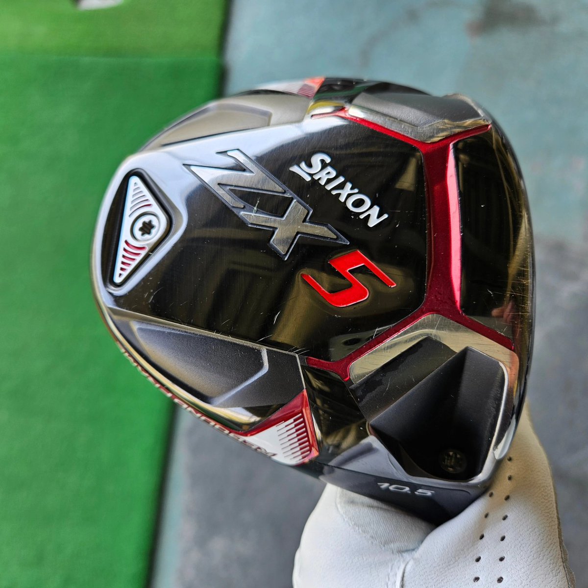zerogravity_kp's tweet image. Z585からZX5へ。
中古でも期待してる。
#DUNLOP
#SRIXON
#ZX5 
#Speeder569EvolutionVII