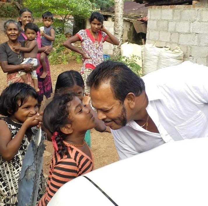 இலங்கையின் முன்னாள் பிரதி அமைச்சரும் எம்.பியுமான பாலித்த தேவரப்பெரும (64) மின்சாரம் தாக்கி மரணம். 

#SL #LKA #LK #WWTnews #WorldwideTamils