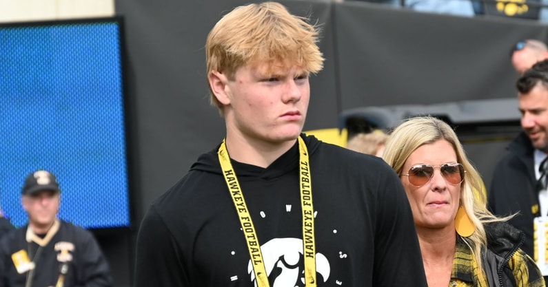 With a new On300 update, it is time to go back inside the rankings on the Iowa Hawkeyes’ 2025 recruiting class. STORY: on3.com/teams/iowa-haw…