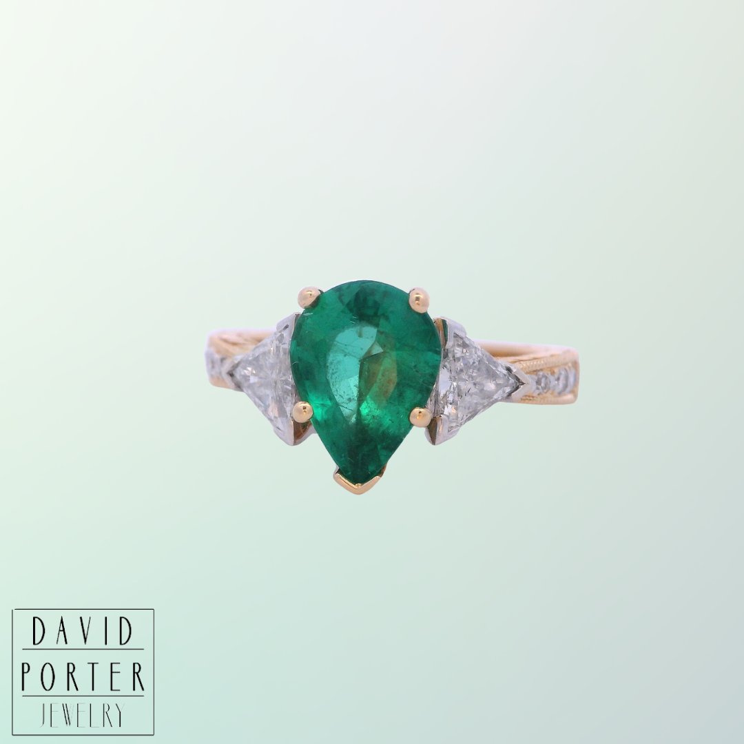 2ct Emerald and 1 ct diamond 18kt and platinum ring

#customjewelry #handcraftedjewelry