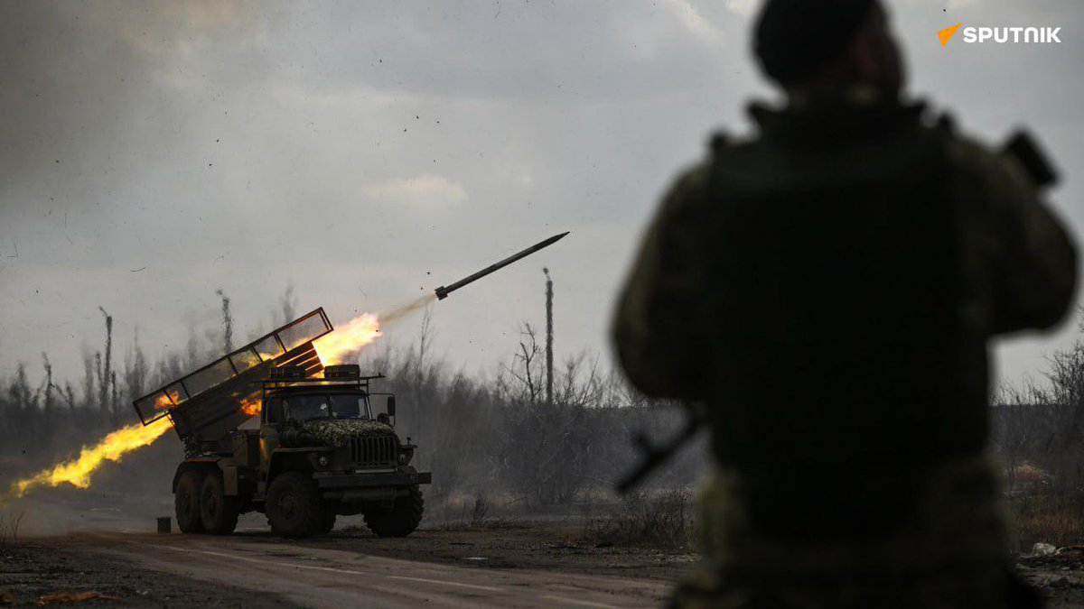 🇫🇷 “Mercenaries from France leaving for Ukraine do not realize the real danger” - French military correspondent.

Laurent Braillard told Sputnik Afrique about this after the Russian strike on mercenary positions in Slavyansk.

Many have left. Some come and go back quite quickly.…