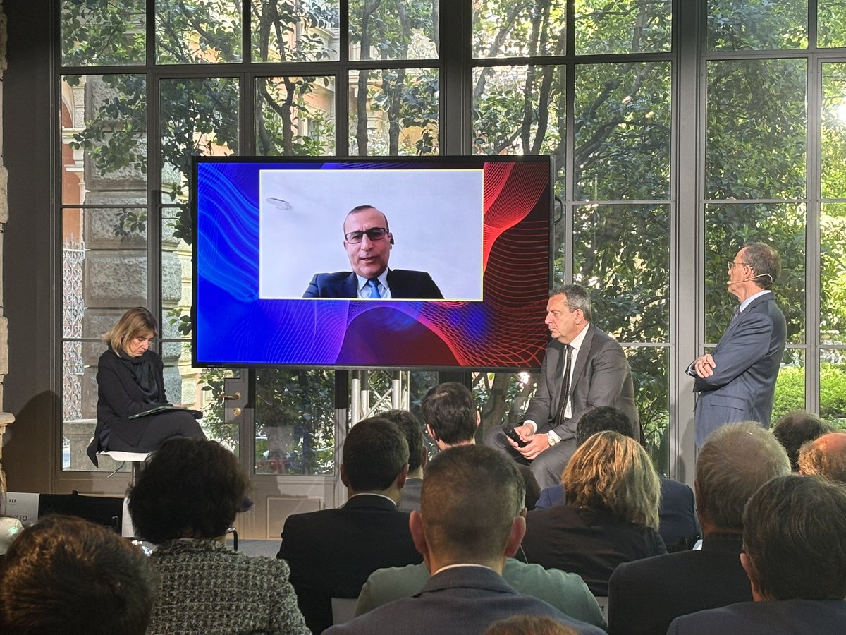 @NunziaCiardi #Statigenerali dell’#Intelligenzaartificiale, per Mario Nobile, Direttore Generale @AgidGov ci in una congiuntura favorevole: “Con il G7 dobbiamo aprire e chiudere un percorso che coinvolga i nostri distretti per creare gli spazi di prova per l’#innovazione ”