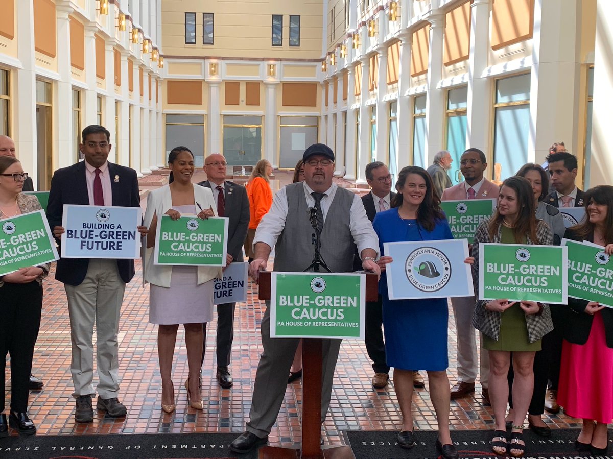 RepFiedler's tweet photo. Our Blue-Green Caucus press conference is on! We’re announcing an 11-bill package to tackle climate change while creating union jobs to create a #BlueGreenFuture together. 👷‍♀️🌱

Watch live: https://t.co/fXiJ3h0kso https://t.co/QQDoMx3GFa