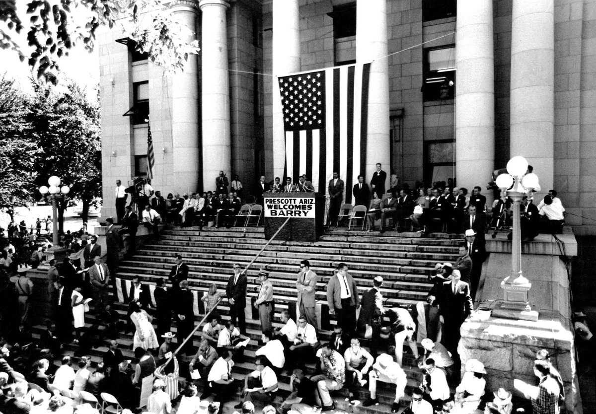 PIC OF THE DAY!
Barry Goldwater kicked-off each of his political campaigns on the steps of the #YavapaiCounty courthouse. Here he is announcing his presidential campaign in 1964:
#History #PrescottAZHistory #PrescottAZ #OldPhoto