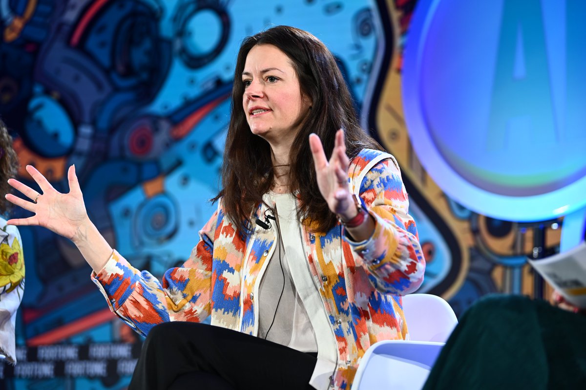 At the #FortuneAI Brainstorm, our CEO, Poppy Gustafsson, shared her thoughts on the cybersecurity and data privacy concerns with AI today and how business leaders can adopt a proactive approach to the responsible use of the technology. Check it out 👉fortune.com/videos/watch/B…