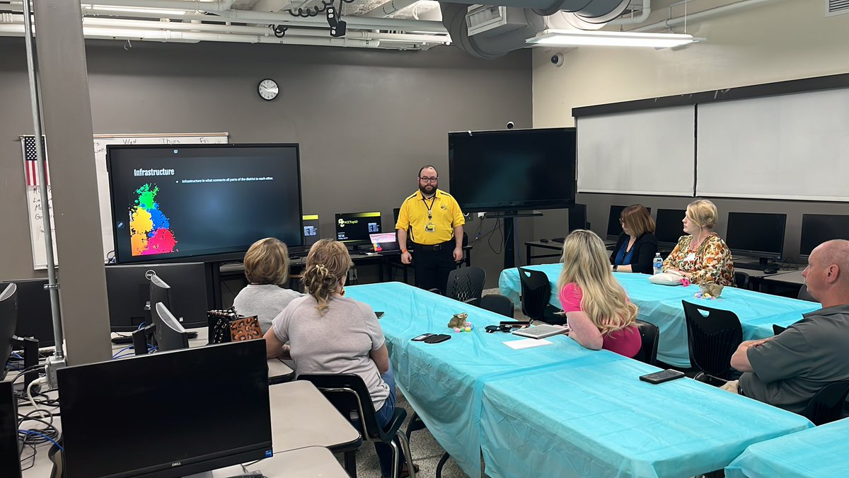 Our last @CarrollSchoolsK District Ambassador meeting! Our director of technology @zrdean is sharing how tech impacts every operation in our school system