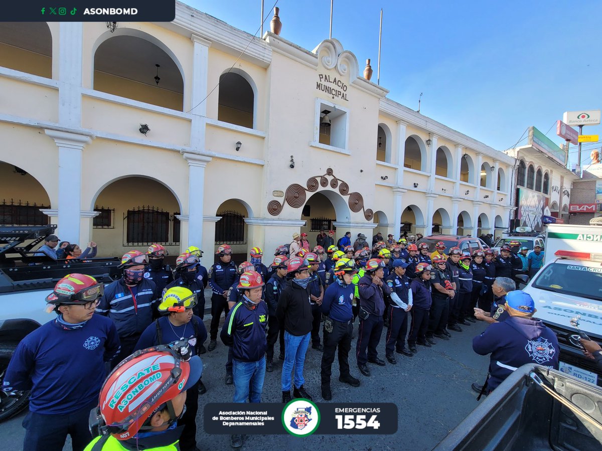 #LHEnBreve Los Bomberos Municipales Departamentales dieron a conocer que se designó a 41 elementos de distintas estaciones de Chimaltenango para realizar trabajos de supresión de incendios forestales en el astillero municipal y en la finca Santa Elena.

📷Bomberos Municipales