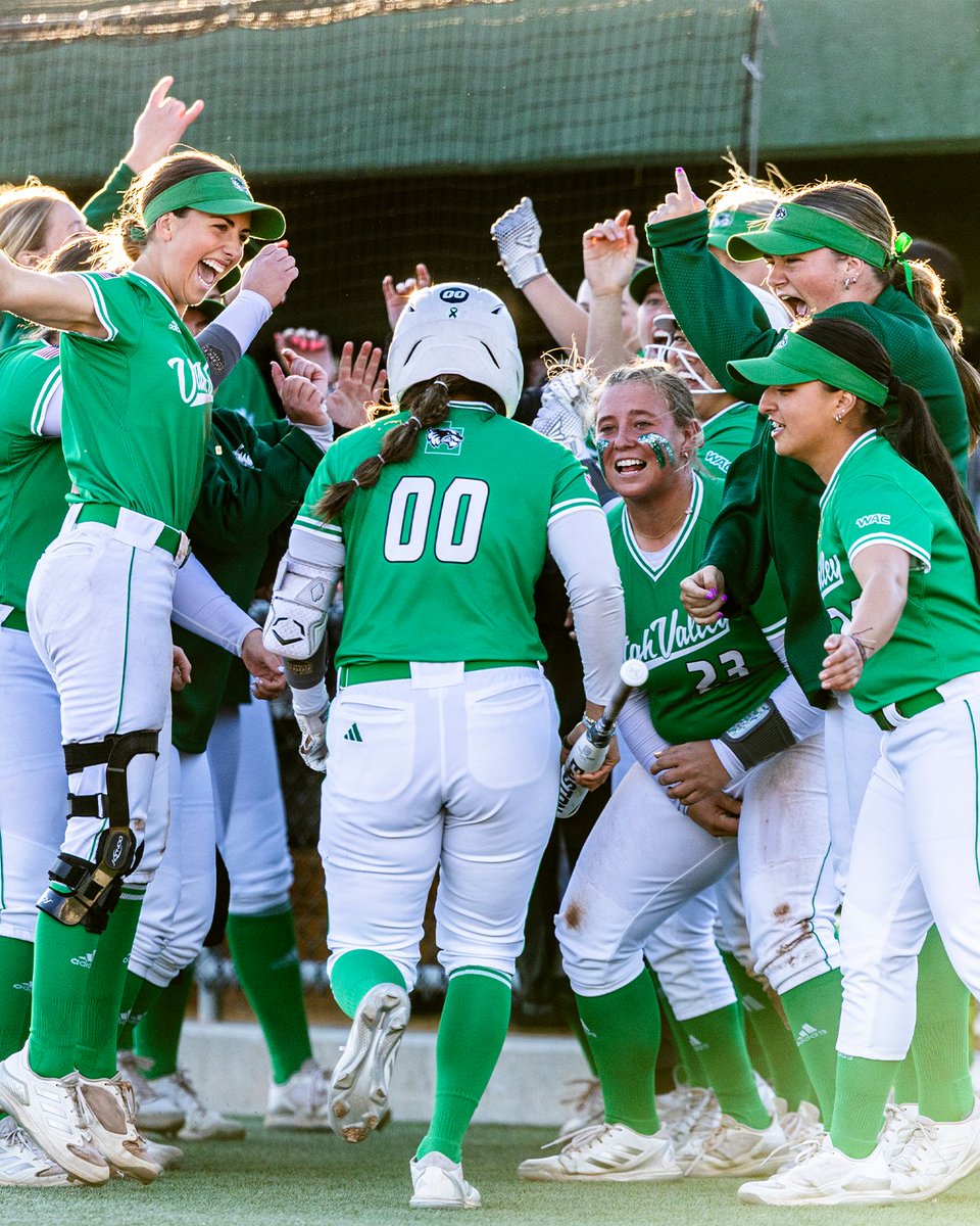 NCAA Softball tweet media