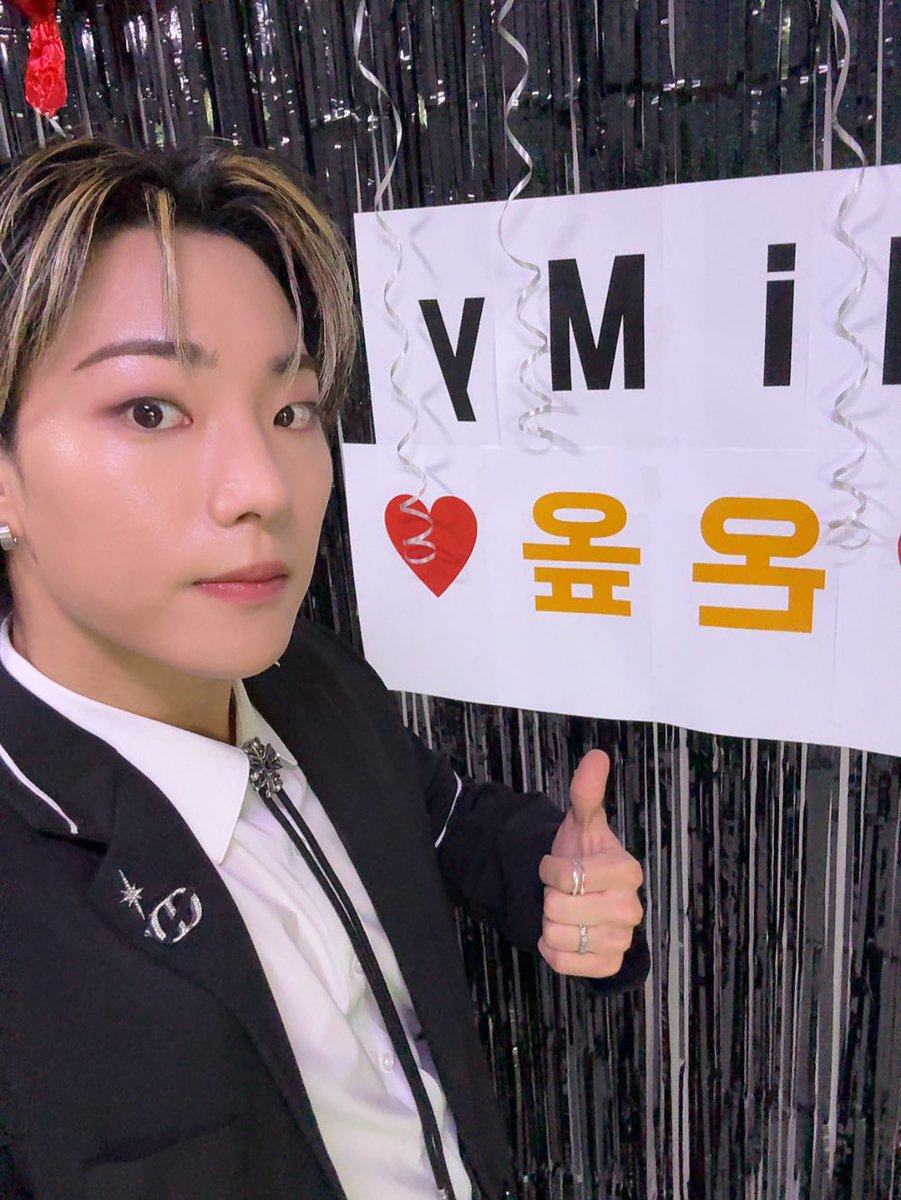 ONF_members's tweet photo. [#이션] 2번째 1위 너무나 감사합니다
저희는 계속해서 걸었을 뿐인데
퓨즈가 그 길을 환하게 밝혀주네요 
앞으로도 저희의 빛이 되어주세요 사랑합니다 https://t.co/Hh37S8wqUi