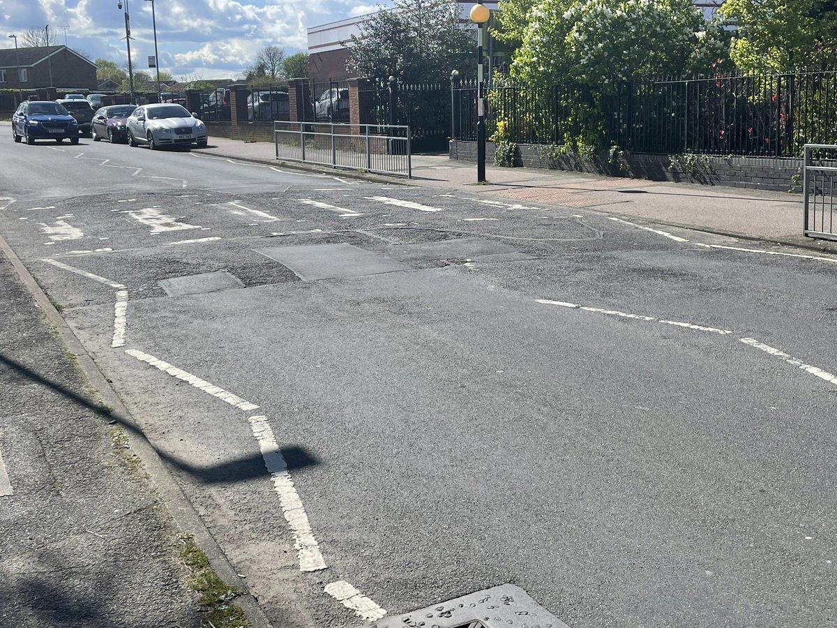 @lodgeparkacad school crossing in disrepair and needing repainting and patching. Heavily used by students and staff so a safety issue at the moment. @NNCHighways @CorbyPolice @SaferCorby @northants_SRT @NorthantsSCIU