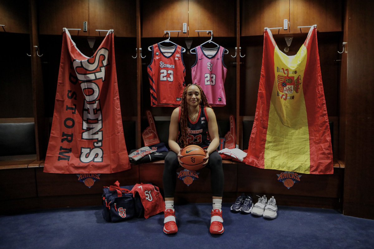 danielabies's tweet photo. Go Red Storm??? 🛑 #notcommitted https://t.co/Ne29QahDDW