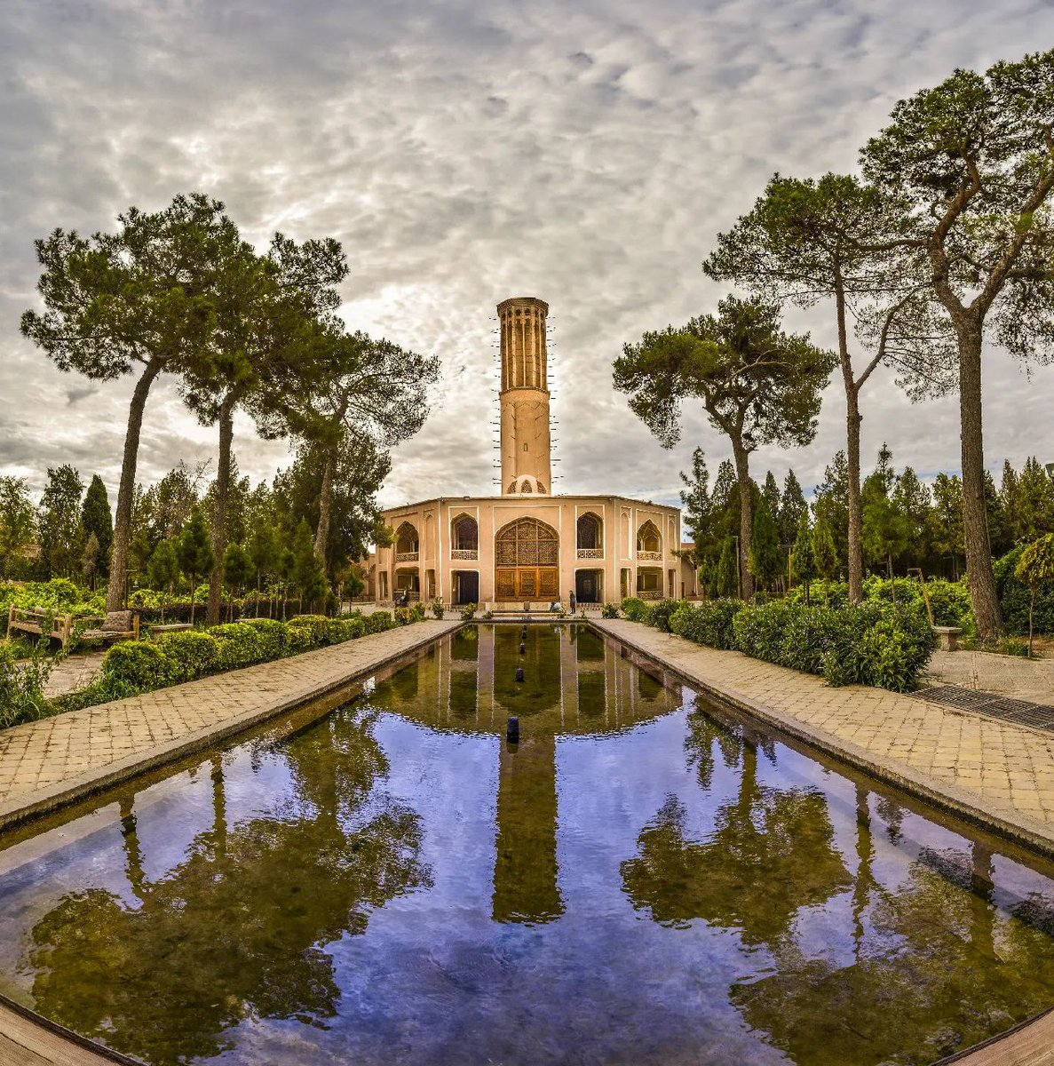 piirmard351's tweet image. هوای امروز و الان #یزد، هوای مکّدر ساختن خاطر انبیاء و ائمه به‌سبب انجام اعمال منافی‌عفت است...
#drinktime