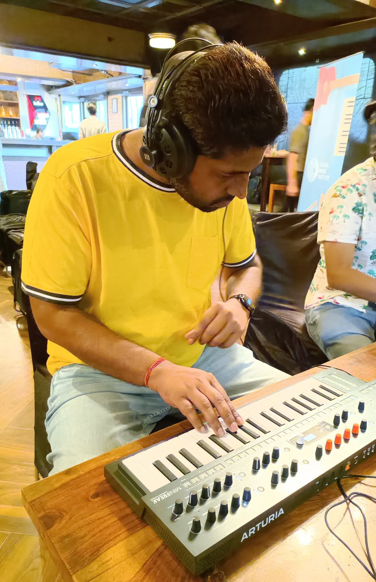 MukulSi59173430's tweet image. Diving into a world of sonic wonders with the new Arturia synth today was nothing short of magical. Every note was a revelation, every sound a symphony

@ArturiaOfficial 

#Synth #arturia #keylab #sound #arturiasynth #midi #keyboard #arturiamicrofreak